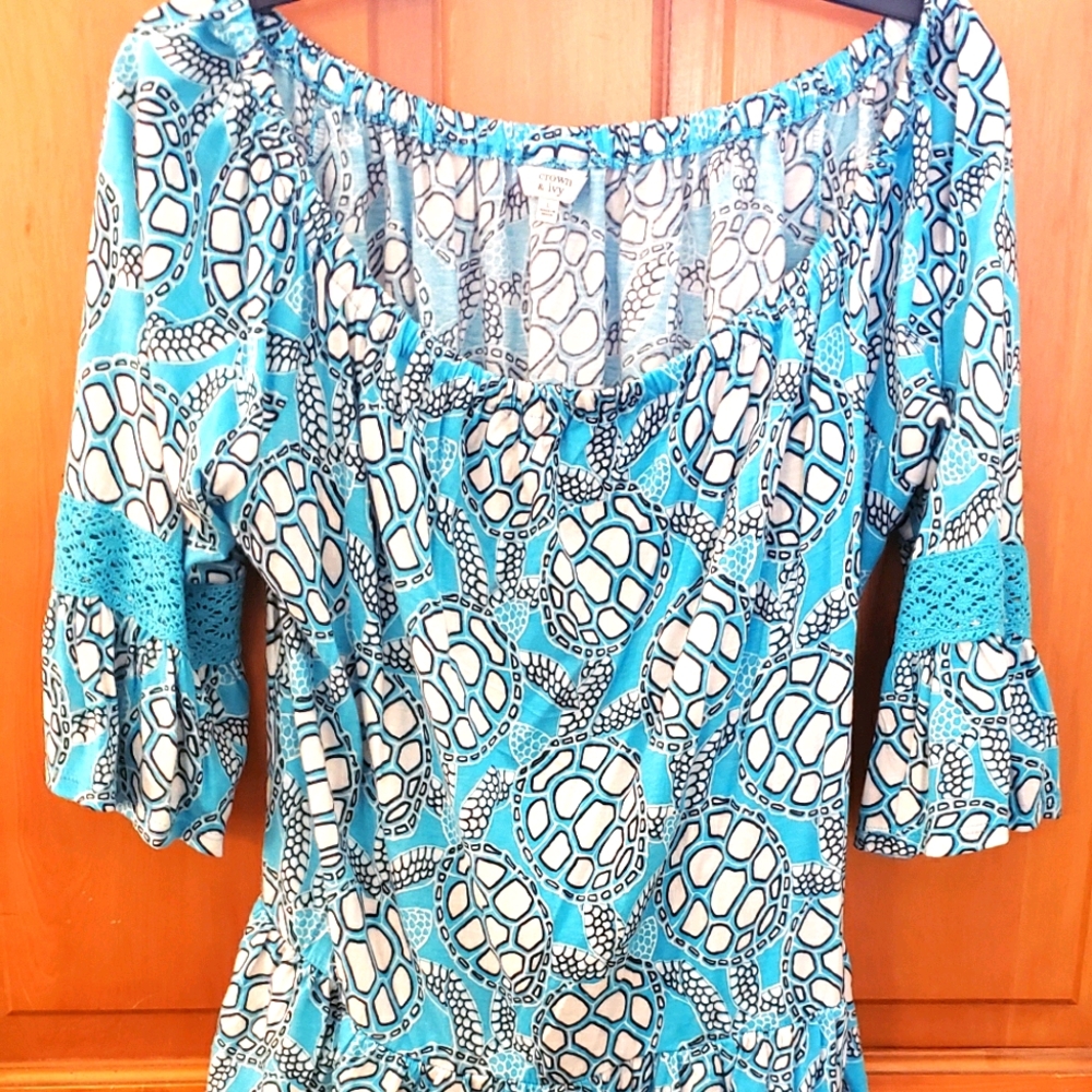 3💥 for$12 Crown and ivy shirt